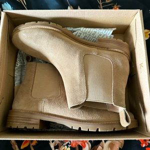 Steve Madden Leopold Chelsea Booties 🤎